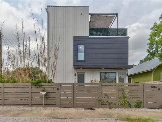1513 E 2nd St Unit #B