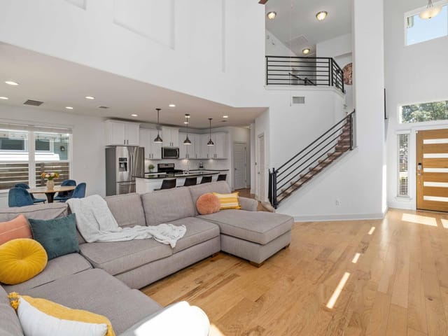 1513 Homespun Rd