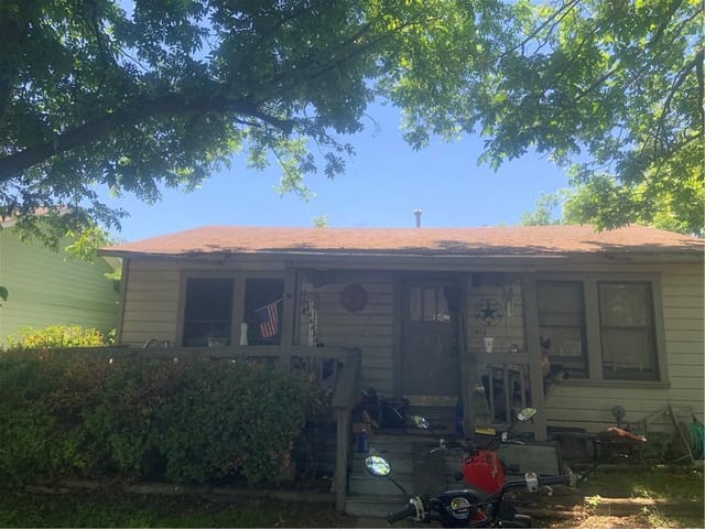 1513 Karen Ave