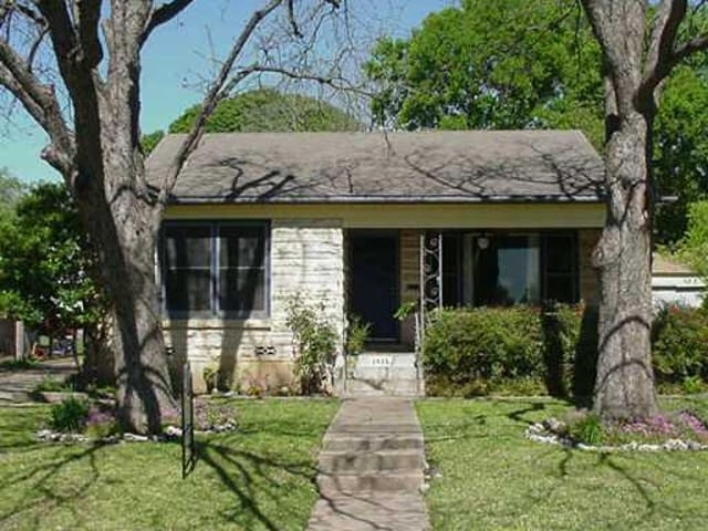 1514 Kinney Ave