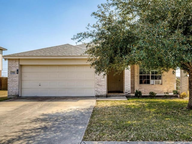 1514  Paint Brush Dr