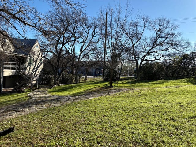 1514 Parker Ln Unit #111