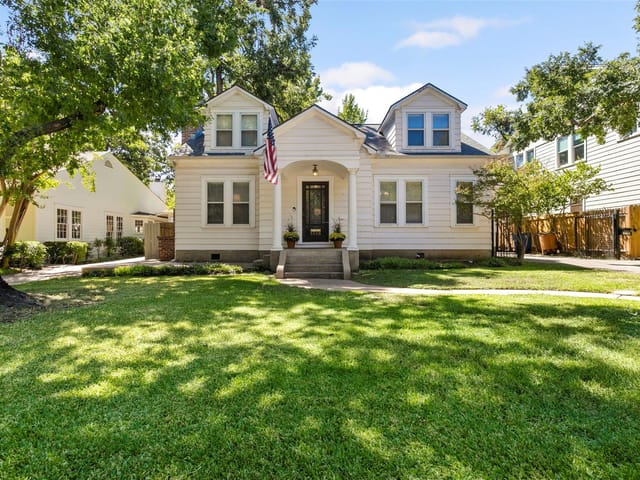 1515 W 30th ST