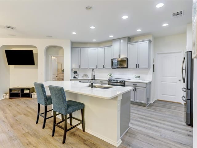 1516 Arial Dr