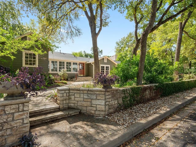 1516 Forest TRL