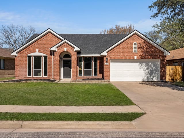 1516 Natural Bridge Ln