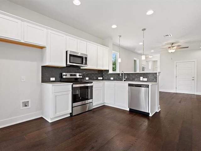 1518 Roseburg Dr