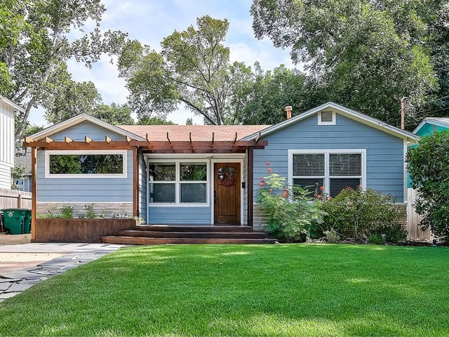 1518 W Saint Johns Ave