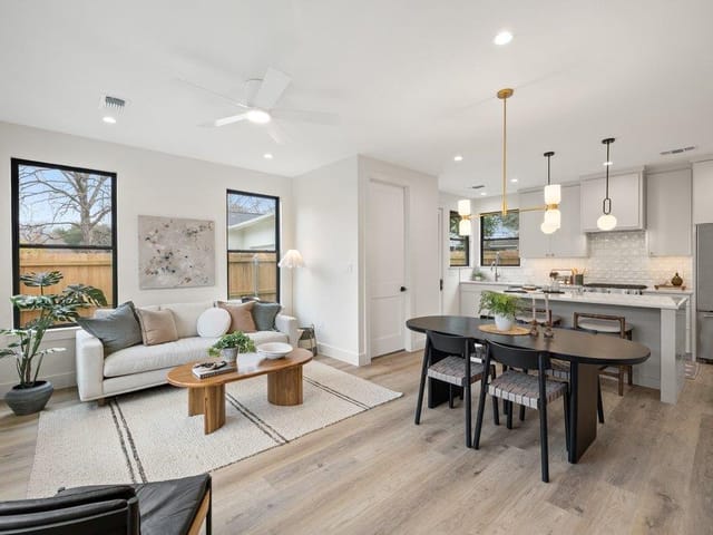 1519 Villanova DR