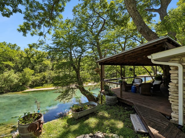 1520 Rocky River RD