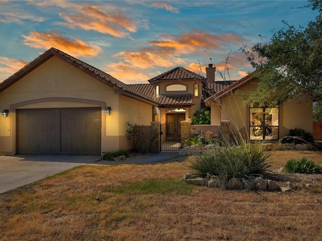 15203 Lariat Trl