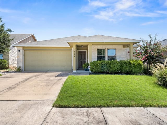 15205 Knighten Ln