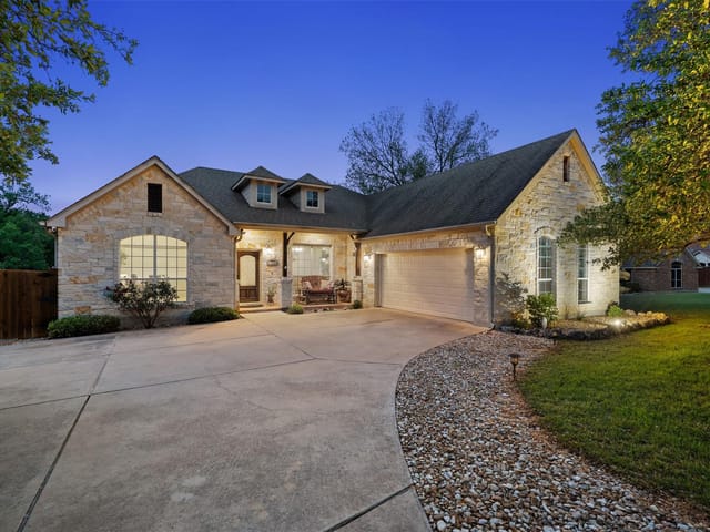 15208 Nightingale Ln