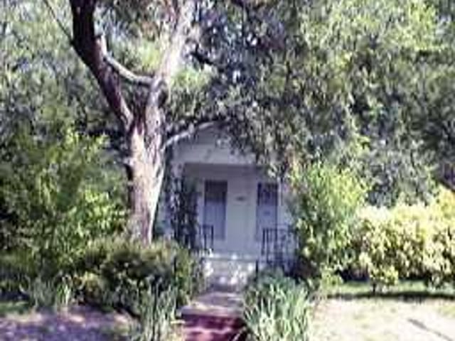 1521 ALAMEDA DR