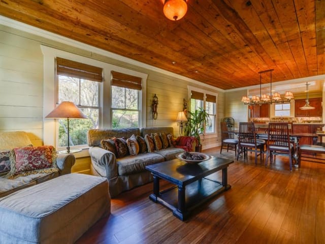 1521 Alameda DR