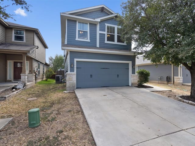 1521 Sugarberry Ln
