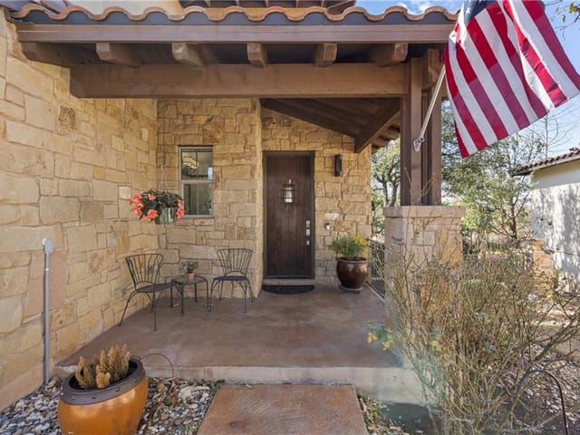 15213 Falconhead Grove LOOP