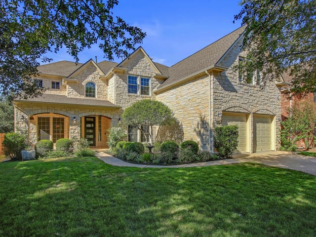 15215 Thatcher Dr