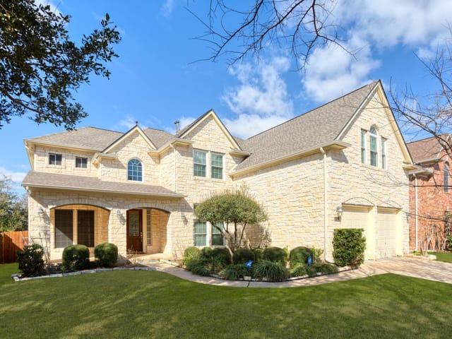 15215 Thatcher Dr