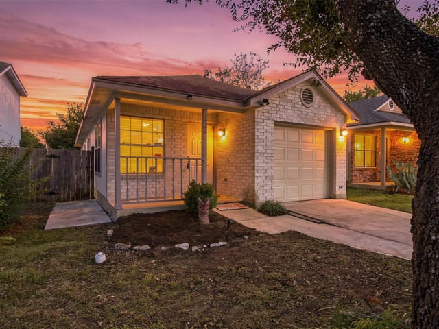 1522 Parkfield CIR