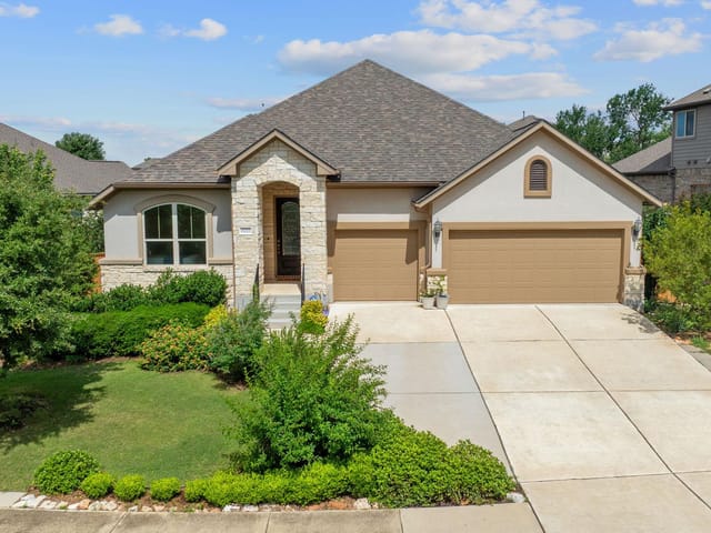 15222 Sisters Cir