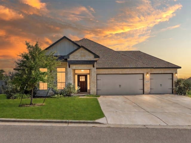 1527 Mountain Crest CV
