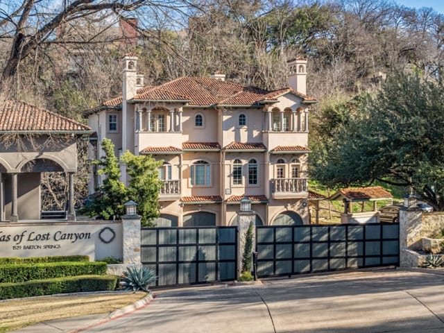 1529 Barton Springs Rd Unit #2