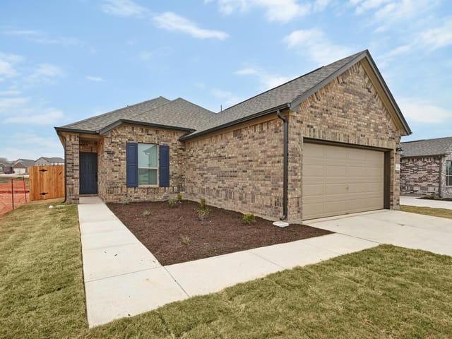 1529 Carriageway Dr