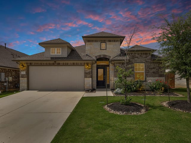 153 Coronella DR