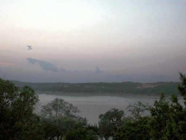 153 LAKEFRONT DR