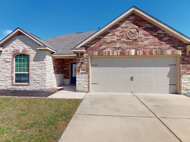 1531 Twin Estates DR