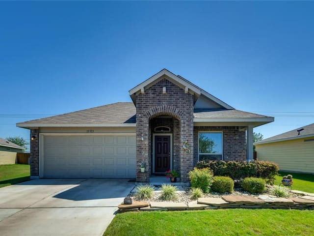 15313 Knighten Ln