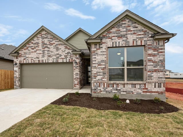 1533 Carriageway Dr