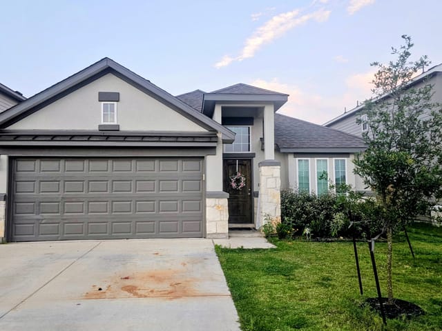 154 Arena DR