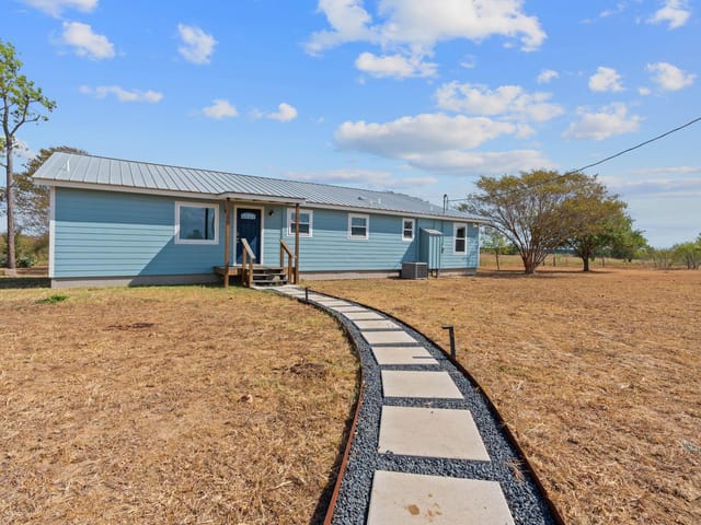 154 Caracara LN