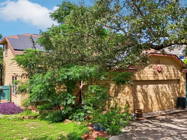15405 Sutton DR