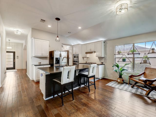 15407 Joseph Dr