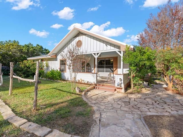 15408 Ullman Dr