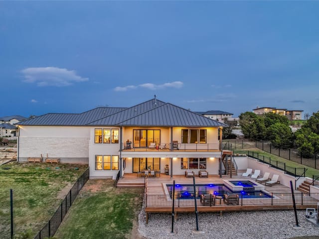 15421 McCormick Vista DR