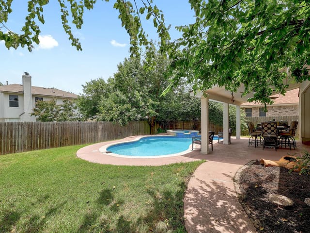 15433 Ozone Pl