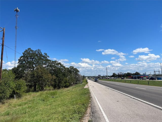 1546 Highway 71 W