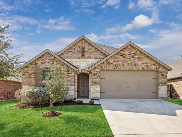 155  Tailwind Dr
