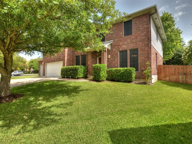15513 GUSTINE Cv