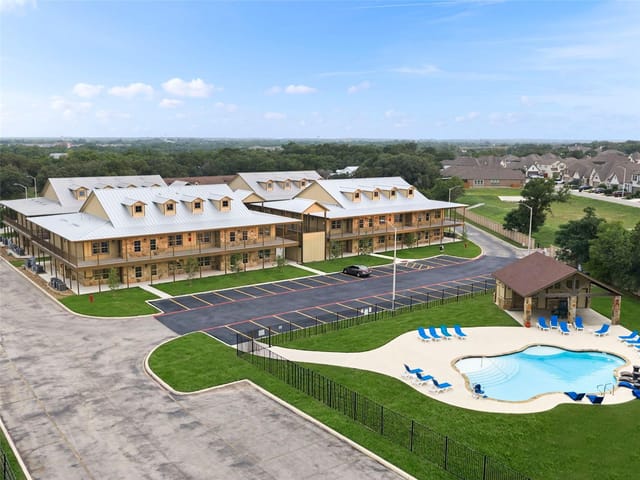 1554 Gruene RD Unit #B-3
