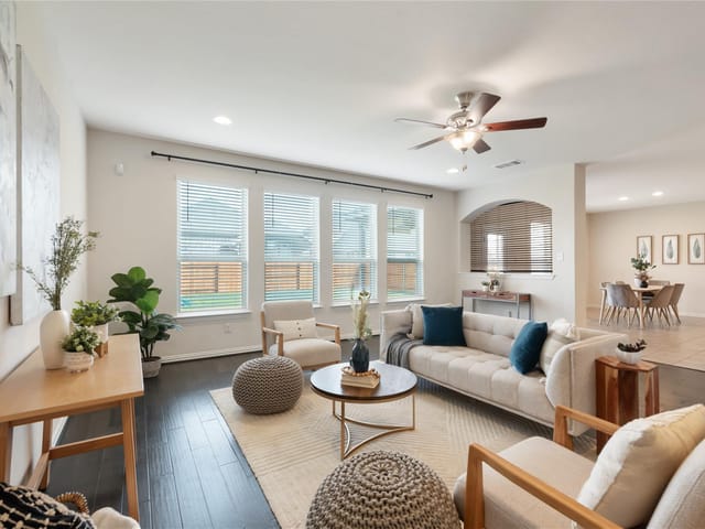 156 Banana ST