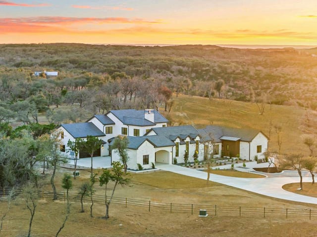 1562 Canyon Crossing View