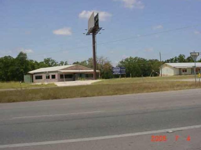 1563 HWY 71