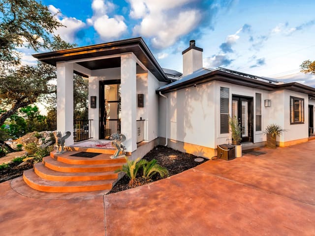 1564 Crossbow DR