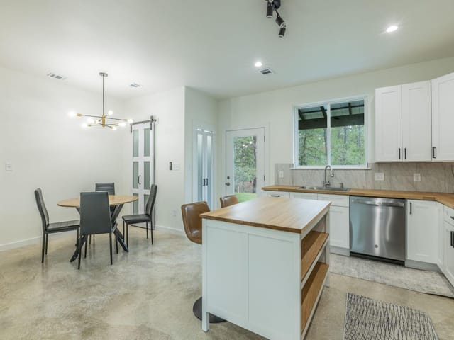 157 Wainee DR