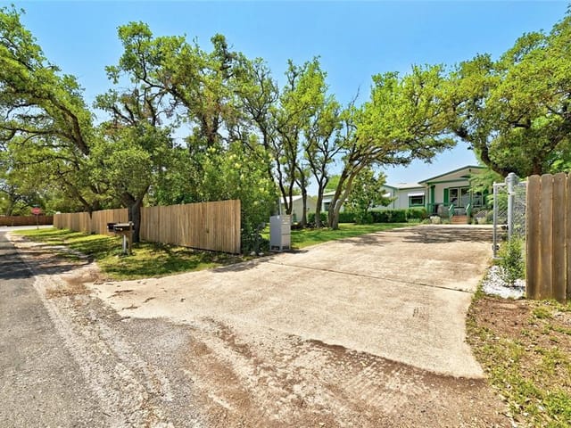 15701 La Hacienda Dr
